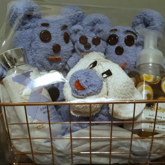 HANDCRAFTED BLUEBERRY FAMILY - Picture 2 of 2